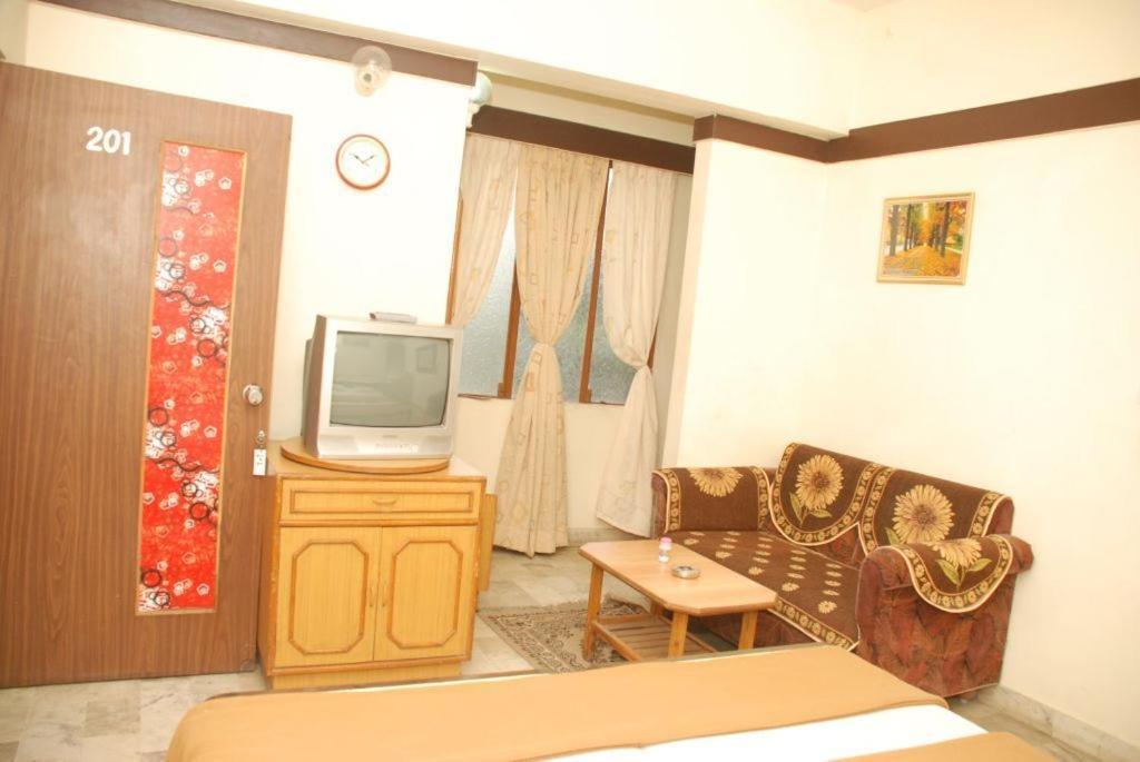 Royal Hotel Ahmedabad Værelse billede