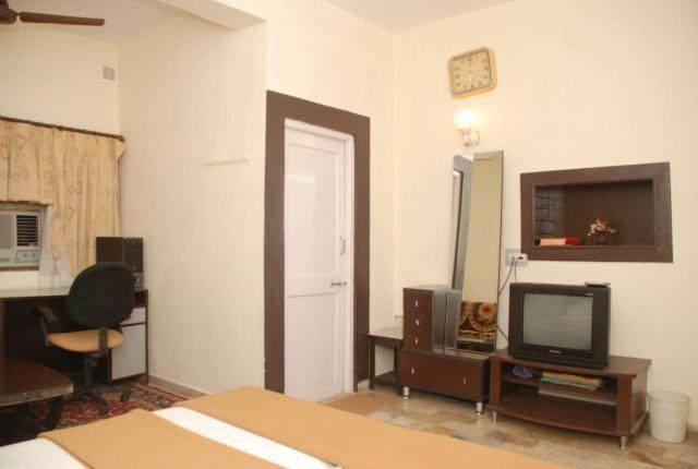 Royal Hotel Ahmedabad Værelse billede