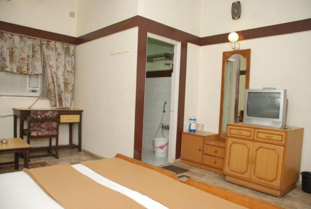 Royal Hotel Ahmedabad Værelse billede