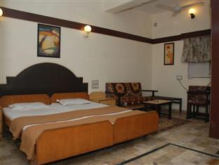 Royal Hotel Ahmedabad Eksteriør billede